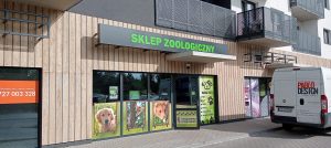 Co to jest dibond? Zalety i zastosowanie w reklamie zewnętrznej